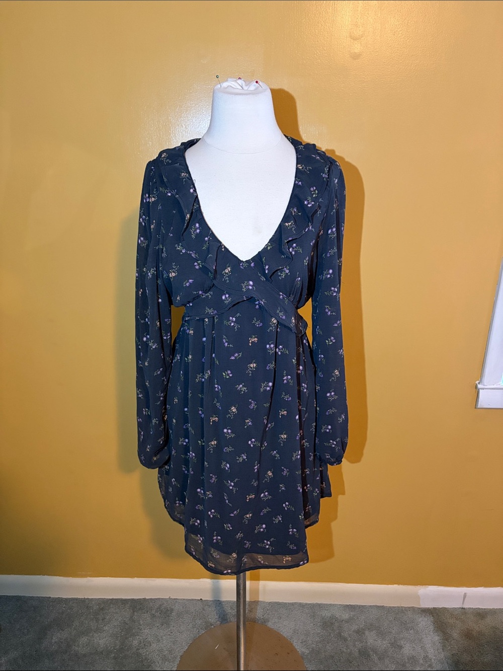 American Eagle Navy Floral Long-Sleeve V-Neck Dress